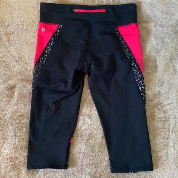 Fabletics Black Knee Length Back Zip Pocket Pattern Detail Active Leggings Small - Picture 6 of 9